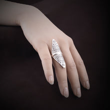 Load image into Gallery viewer, Bague en argent ethnique N° 51